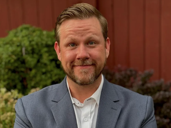 Portrait of Kevin Low